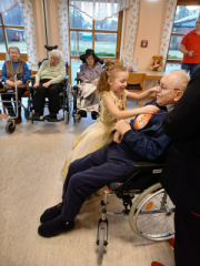 17c25fdb-c8c3-4c25-a479-f6e245a5050b