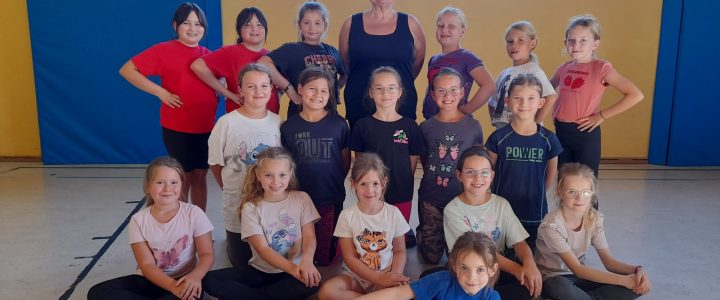🎭 Insider-Bericht: Kirwatanz-Training der Kindergarde 🎭